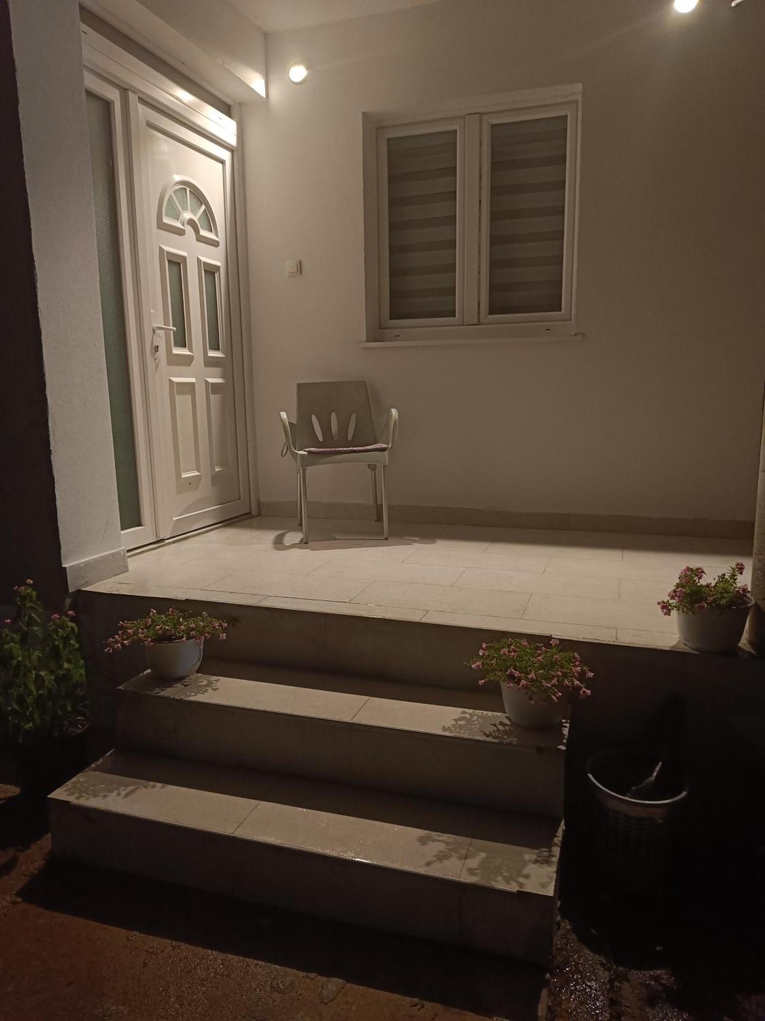 Matija Airport Apartment Mitrovici  Exterior foto